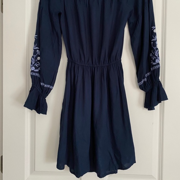 hollister dress - Picture 2 of 3